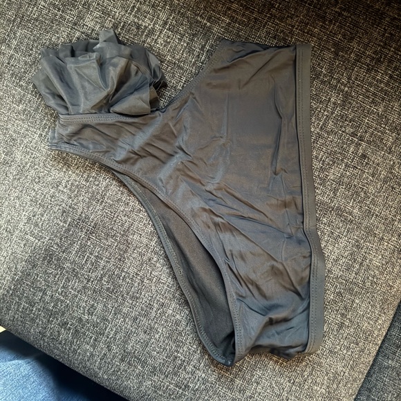 Gray One-Shoulder Ruffle Top - Picture 2 of 3